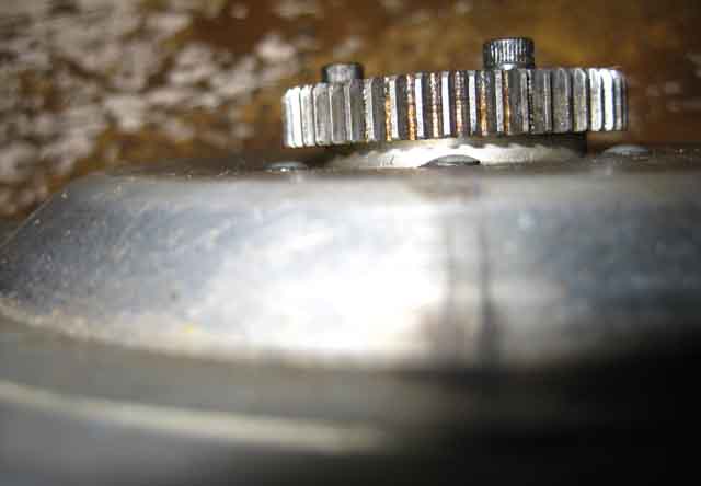 broken_roller_endcap_gearL06